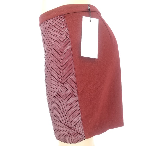 See U Soon Wine Layered Textured Mini Skirt - Picture 4 of 7